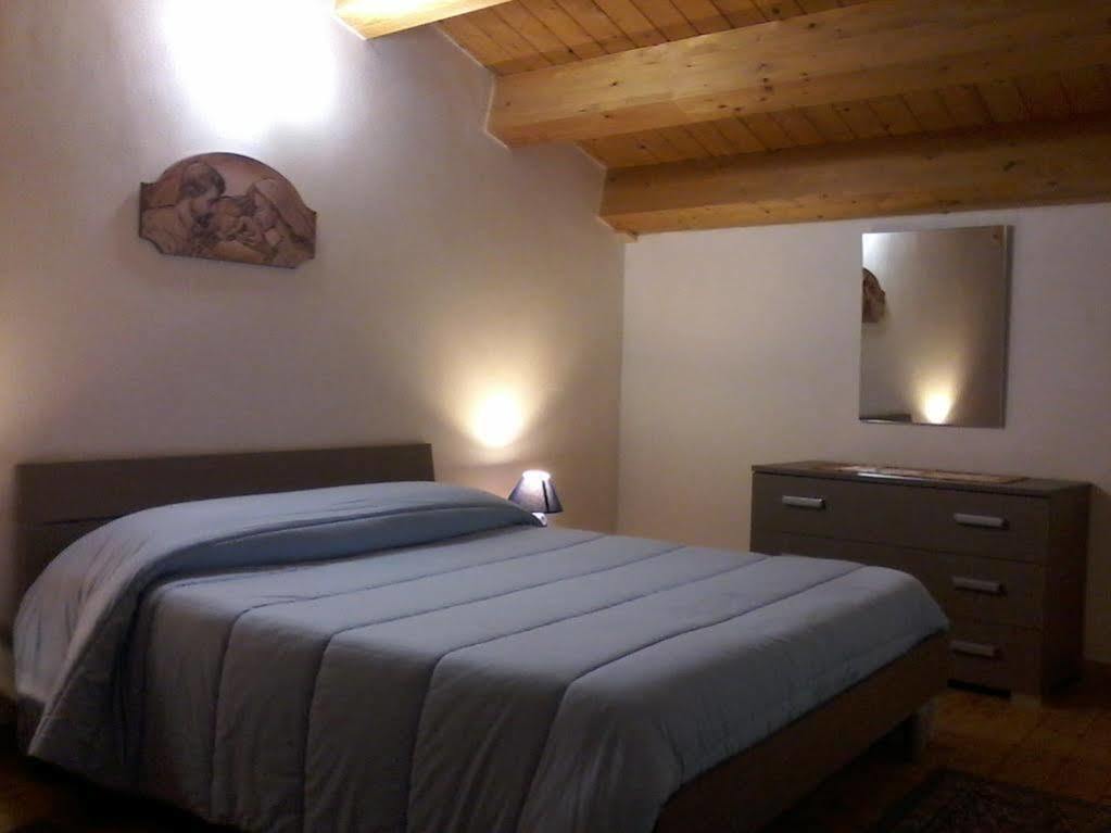 Casa Vacanze Il Quadrifoglio Noto Bagian luar foto